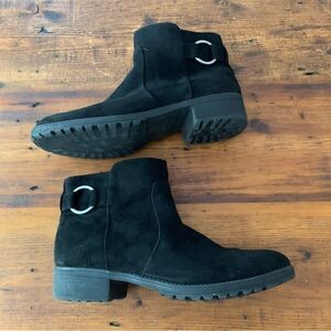 Sugar CrissCross Black Faux Suede Ankle Moto Lug Sole Boots Sz 8.5